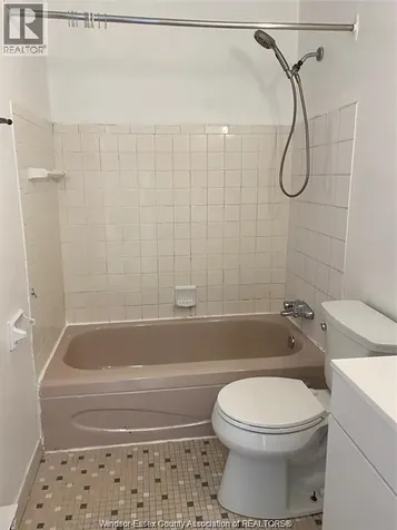 2476 Rivard Avenue Windsor ON N8T 2H2