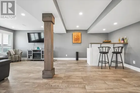 33 Paula Court Orangeville ON L9W 5V1
