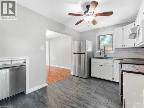 21 Fife Street West Caledonia ON N3W 1J1