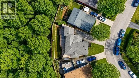 22 Blackhorne Crescent Kitchener ON N2E 1T1