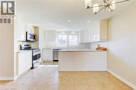 22 Blackhorne Crescent Kitchener ON N2E 1T1