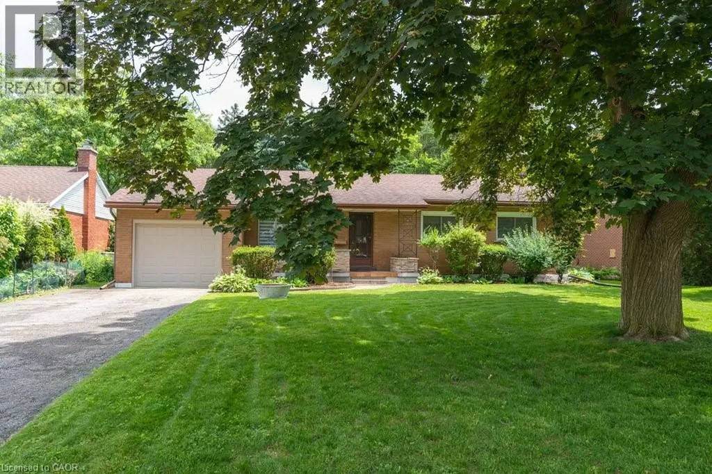 139 Mackay Crescent Waterloo ON N2J 3K1