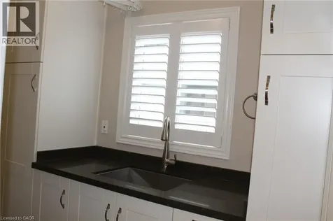56 Carnegie Place Ancaster ON L9G 4T9