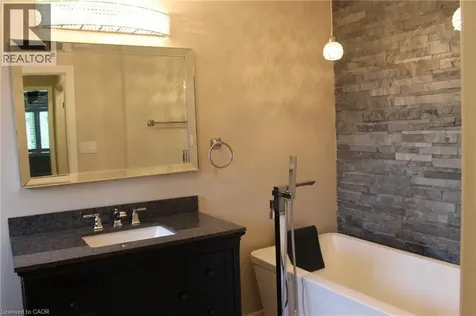 56 Carnegie Place Ancaster ON L9G 4T9