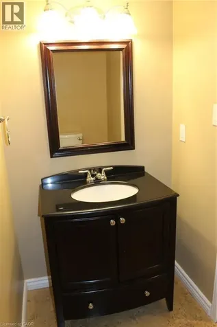 56 Carnegie Place Ancaster ON L9G 4T9