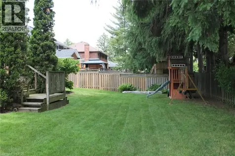 56 Carnegie Place Ancaster ON L9G 4T9