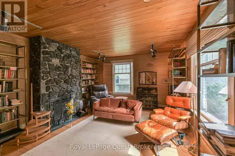 258 Bay Street Orillia ON L3V 3X1