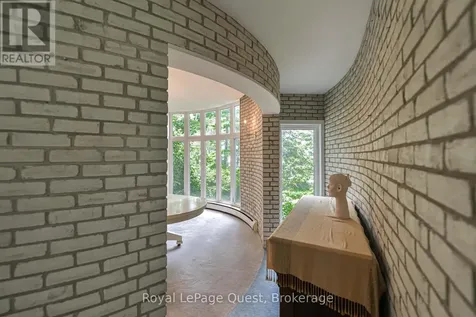 258 Bay Street Orillia ON L3V 3X1