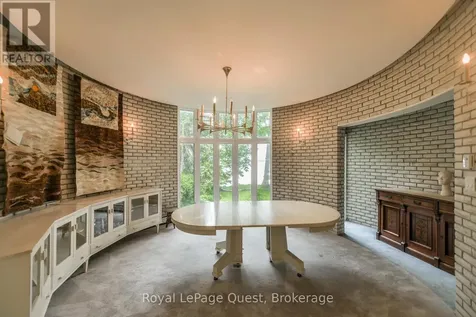 258 Bay Street Orillia ON L3V 3X1