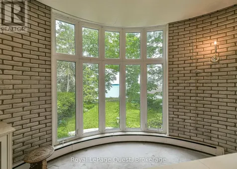 258 Bay Street Orillia ON L3V 3X1