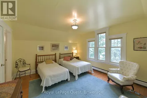 258 Bay Street Orillia ON L3V 3X1