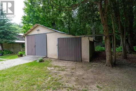 711 Bruce Rd 9 Road South Bruce Peninsula ON N0H 2T0