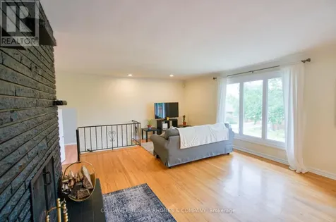 1430 Edgecliffe Avenue Ottawa ON K1Z 8G1