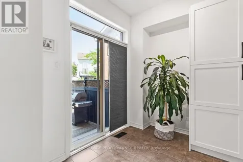 216 Badgeley Avenue Ottawa ON K2T 0A4