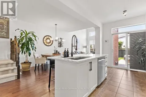 216 Badgeley Avenue Ottawa ON K2T 0A4