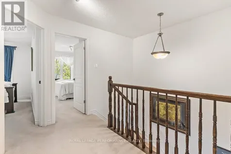 216 Badgeley Avenue Ottawa ON K2T 0A4