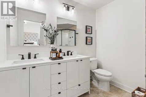 216 Badgeley Avenue Ottawa ON K2T 0A4