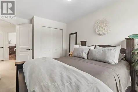 216 Badgeley Avenue Ottawa ON K2T 0A4