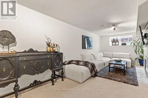 216 Badgeley Avenue Ottawa ON K2T 0A4