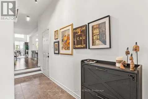 216 Badgeley Avenue Ottawa ON K2T 0A4