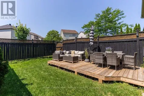 216 Badgeley Avenue Ottawa ON K2T 0A4