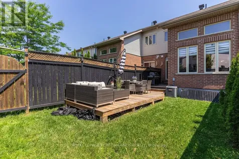 216 Badgeley Avenue Ottawa ON K2T 0A4