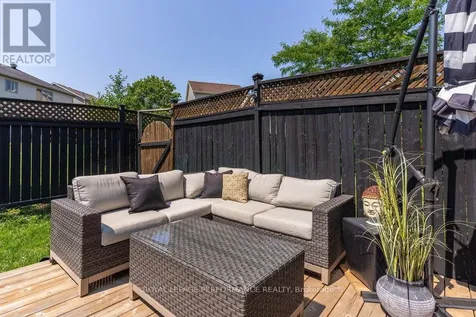 216 Badgeley Avenue Ottawa ON K2T 0A4