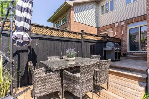 216 Badgeley Avenue Ottawa ON K2T 0A4