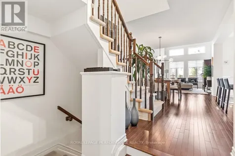 216 Badgeley Avenue Ottawa ON K2T 0A4