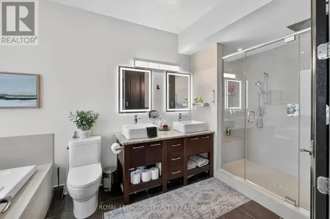 812 Petra Private Ottawa ON K2T 0G3
