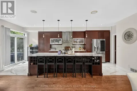 812 Petra Private Ottawa ON K2T 0G3