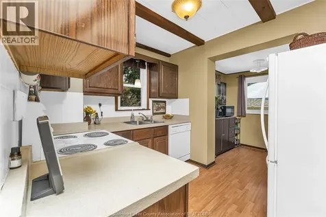2342 Westcott Windsor ON N8W 4K7