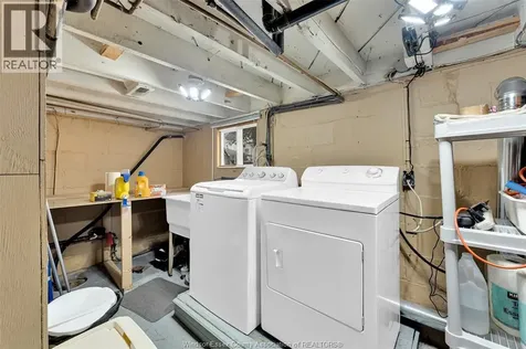 2342 Westcott Windsor ON N8W 4K7