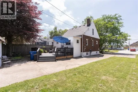 2342 Westcott Windsor ON N8W 4K7