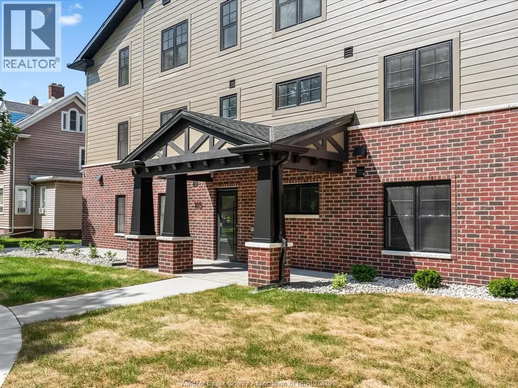 185 Randolph Place Windsor ON N9B 2T2