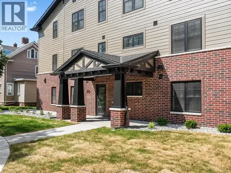 185 Randolph Place Windsor ON N9B 2T2