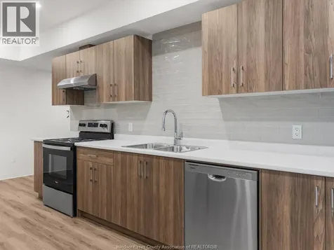 185 Randolph Place Windsor ON N9B 2T2