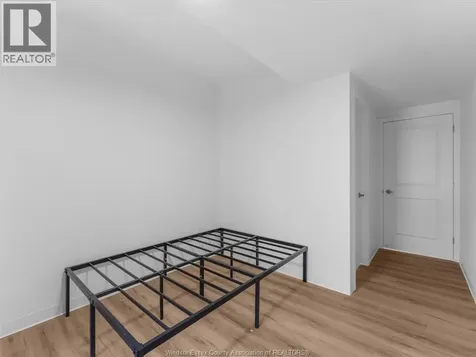 185 Randolph Place Windsor ON N9B 2T2