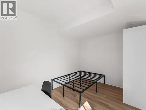 185 Randolph Place Windsor ON N9B 2T2