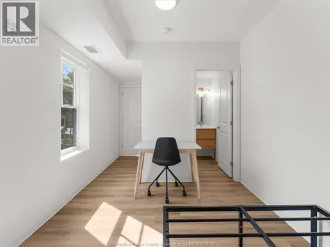 185 Randolph Place Windsor ON N9B 2T2