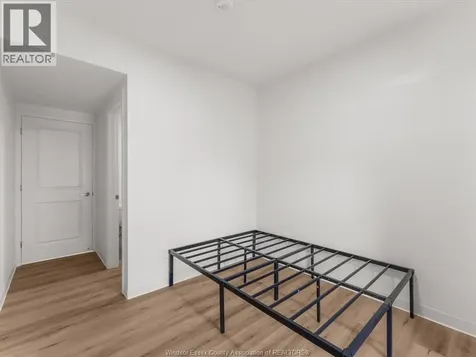 185 Randolph Place Windsor ON N9B 2T2