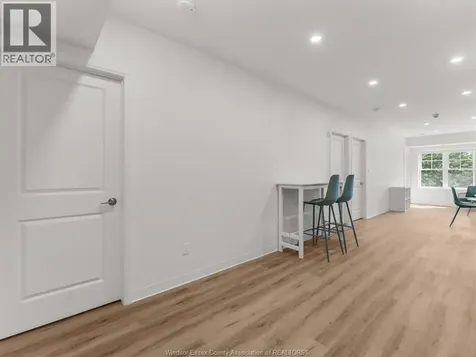 185 Randolph Place Windsor ON N9B 2T2