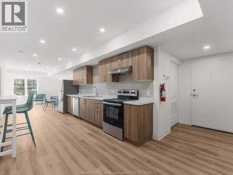 185 Randolph Place Windsor ON N9B 2T2