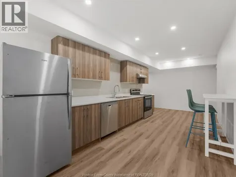 185 Randolph Place Windsor ON N9B 2T2