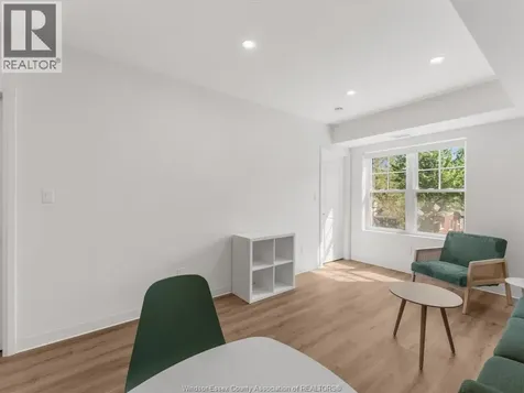 185 Randolph Place Windsor ON N9B 2T2