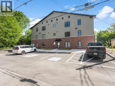 185 Randolph Place Windsor ON N9B 2T2