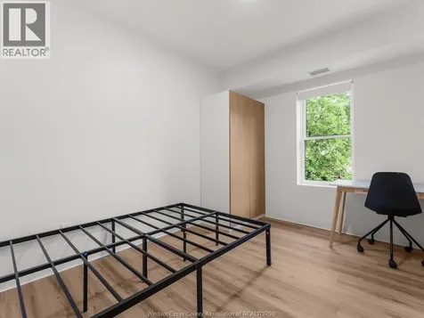 185 Randolph Place Windsor ON N9B 2T2