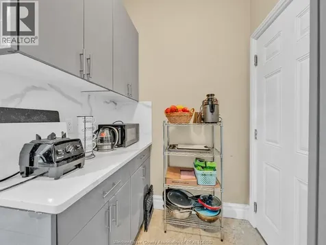 3000 Mcrobbie Crescent Windsor ON N8R 0B1