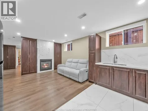 3000 Mcrobbie Crescent Windsor ON N8R 0B1