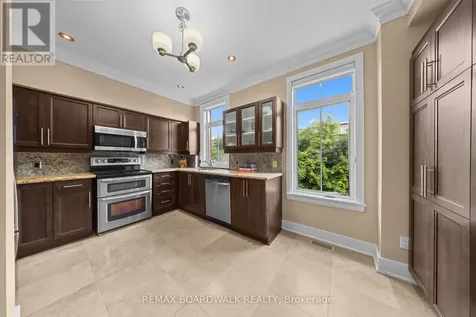 4 Harvey Street Ottawa ON K1S 5S4